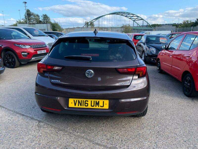 A 2016 VAUXHALL ASTRA 1.6 CDTi ecoFLEX Elite Nav Euro 6 (s/s) 5dr A 2016 VAUXHALL ASTRA 1.6 CDTi ecoFLEX Elite Nav Euro 6 (s/s) 5dr