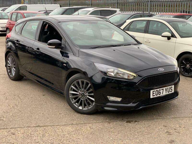 A 2017 FORD FOCUS 1.0T EcoBoost ST-Line Euro 6 (s/s) 5dr A 2017 FORD FOCUS 1.0T EcoBoost ST-Line Euro 6 (s/s) 5dr