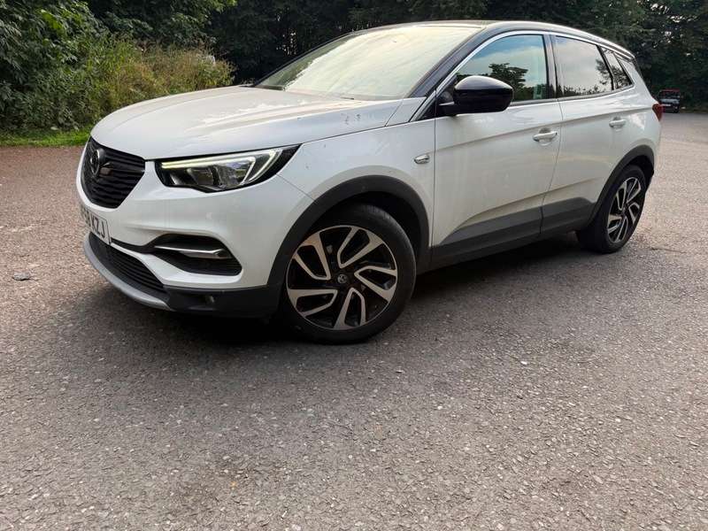 A 2018 VAUXHALL GRANDLAND X ELITE NAV S/S A 2018 VAUXHALL GRANDLAND X ELITE NAV S/S