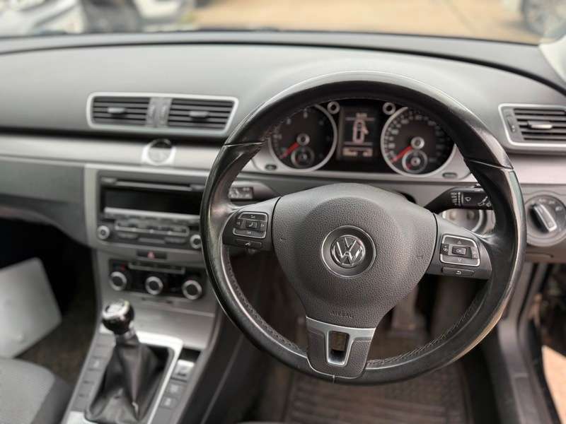 2012 VOLKSWAGEN PASSAT 2012 VOLKSWAGEN PASSAT