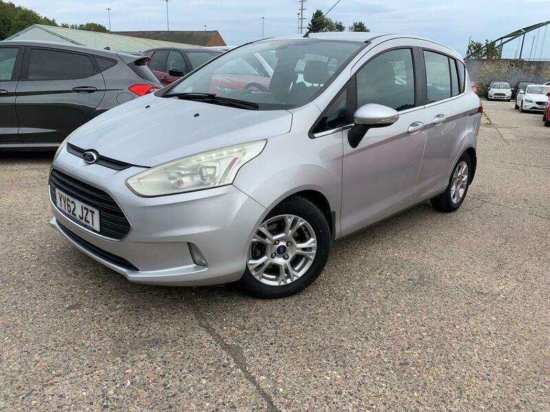 A 2012 FORD B-MAX 1.0T EcoBoost Zetec Euro 5 5dr A 2012 FORD B-MAX 1.0T EcoBoost Zetec Euro 5 5dr