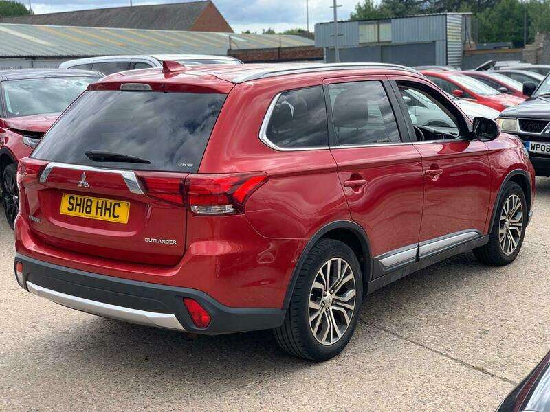 A 2018 MITSUBISHI OUTLANDER 2.2 DI-D 4 4WD Euro 6 (s/s) 5dr A 2018 MITSUBISHI OUTLANDER 2.2 DI-D 4 4WD Euro 6 (s/s) 5dr