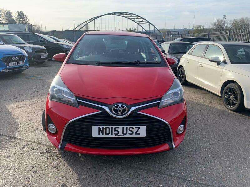 A 2015 TOYOTA YARIS 1.33 Dual VVT-i Icon Euro 5 5dr Euro 5 A 2015 TOYOTA YARIS 1.33 Dual VVT-i Icon Euro 5 5dr Euro 5