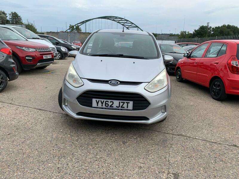 A 2012 FORD B-MAX 1.0T EcoBoost Zetec Euro 5 5dr A 2012 FORD B-MAX 1.0T EcoBoost Zetec Euro 5 5dr