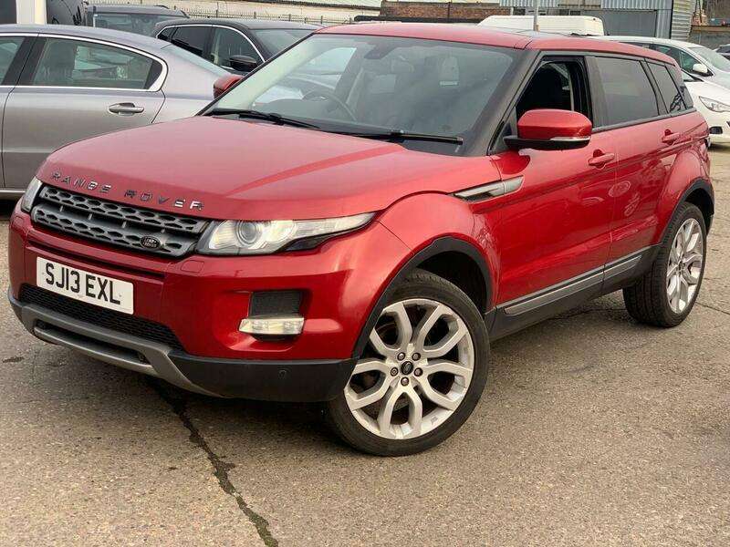 A 2013 LAND ROVER RANGE ROVER EVOQUE 2.2 SD4 Pure 4WD Euro 5 (s/s) 5dr A 2013 LAND ROVER RANGE ROVER EVOQUE 2.2 SD4 Pure 4WD Euro 5 (s/s) 5dr