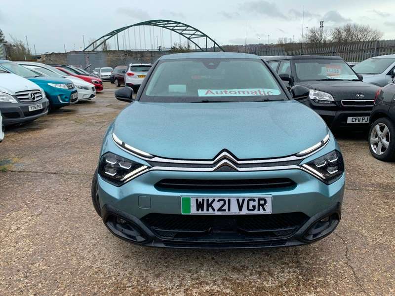A 2021 CITROEN C4 SHINE PLUS A 2021 CITROEN C4 SHINE PLUS