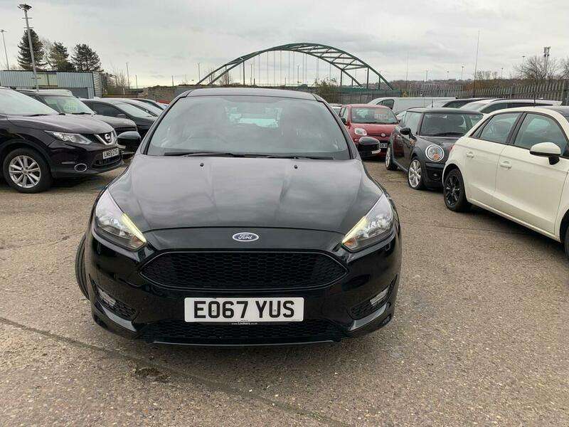 A 2017 FORD FOCUS 1.0T EcoBoost ST-Line Euro 6 (s/s) 5dr A 2017 FORD FOCUS 1.0T EcoBoost ST-Line Euro 6 (s/s) 5dr