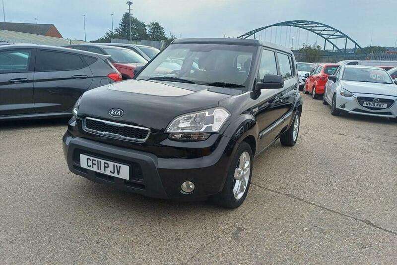 A 2011 KIA SOUL 1.6 CRDi 2 Auto Euro 4 5dr A 2011 KIA SOUL 1.6 CRDi 2 Auto Euro 4 5dr