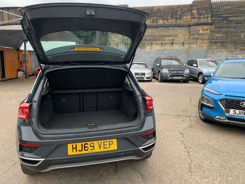 2019 VOLKSWAGEN T-ROC 2019 VOLKSWAGEN T-ROC