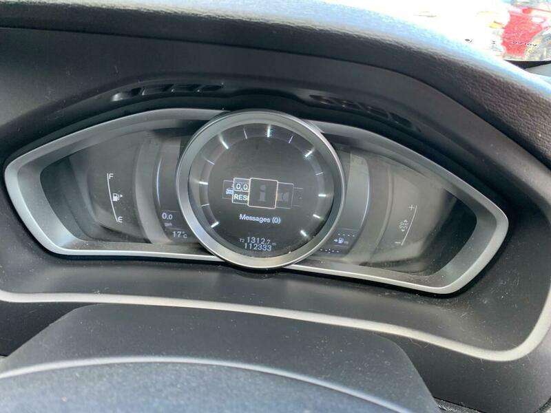 2015 VOLVO V40 2015 VOLVO V40