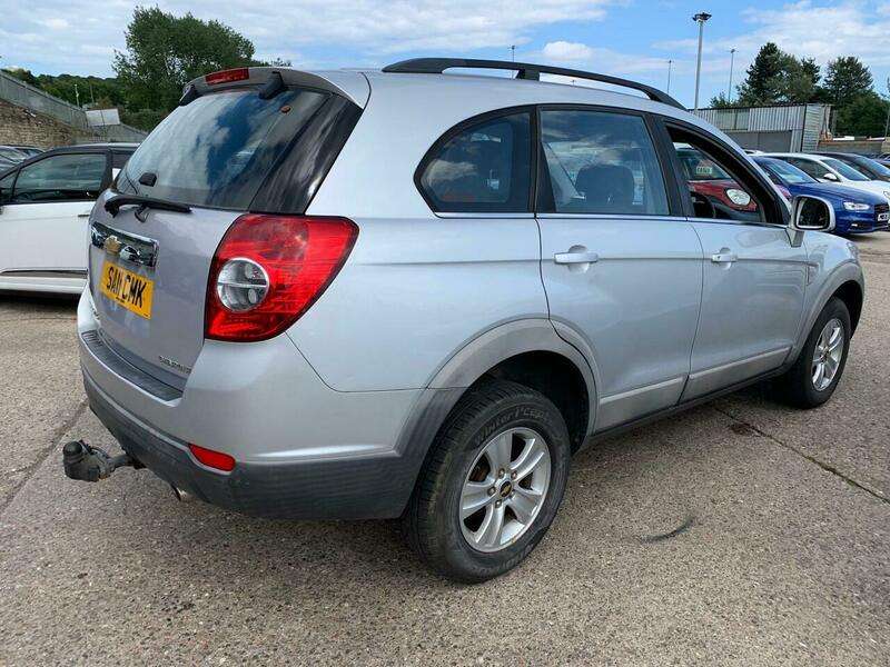 A 2011 CHEVROLET CAPTIVA VCDI LS A 2011 CHEVROLET CAPTIVA VCDI LS