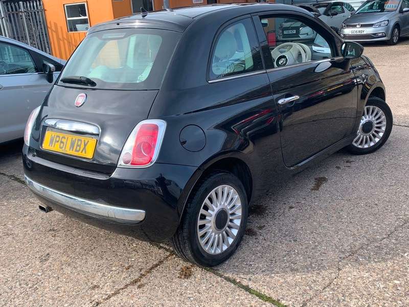 2011 FIAT 500 2011 FIAT 500