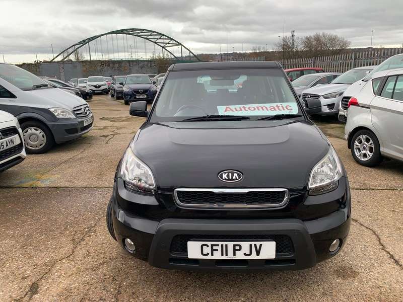 A 2011 KIA SOUL 1.6 CRDi 2 Auto Euro 4 5dr A 2011 KIA SOUL 1.6 CRDi 2 Auto Euro 4 5dr