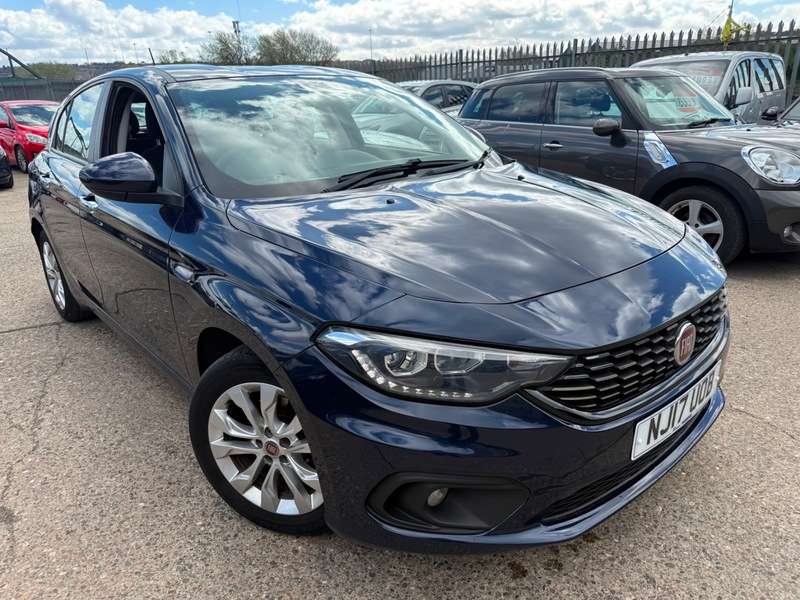 A 2017 FIAT TIPO EASY PLUS A 2017 FIAT TIPO EASY PLUS