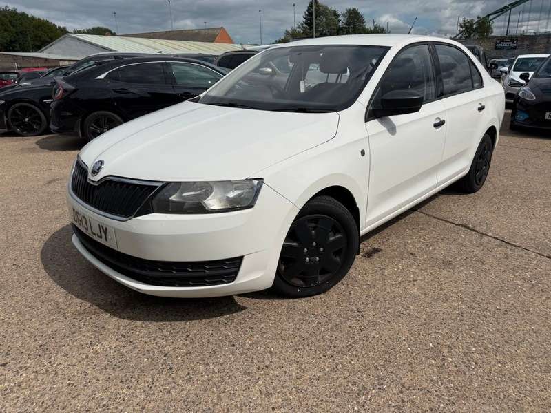A 2013 SKODA RAPID S TSI A 2013 SKODA RAPID S TSI