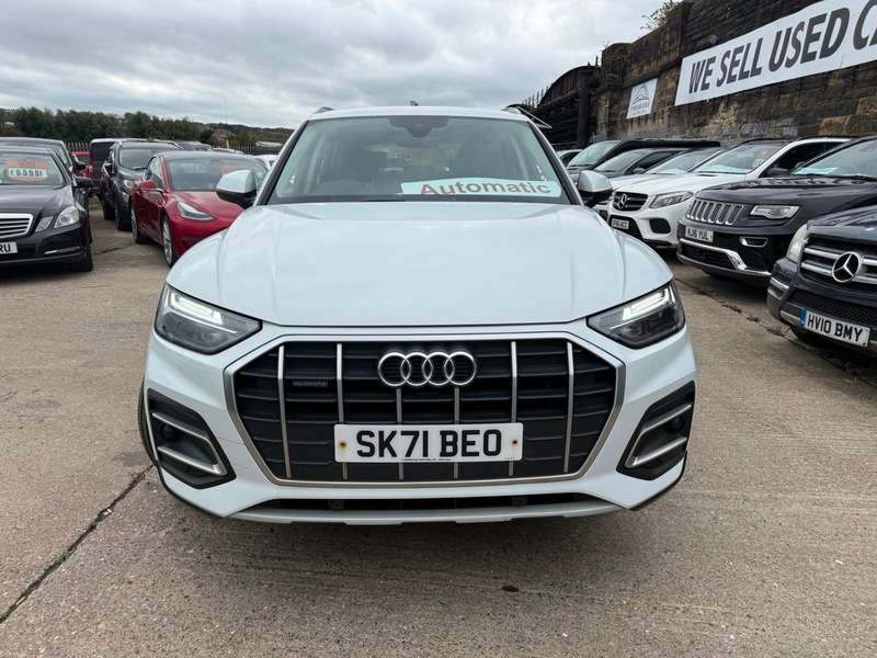 A 2021 AUDI Q5 2.0 TDI 40 Sport S Tronic quattro Euro 6 (s/s) 5dr A 2021 AUDI Q5 2.0 TDI 40 Sport S Tronic quattro Euro 6 (s/s) 5dr