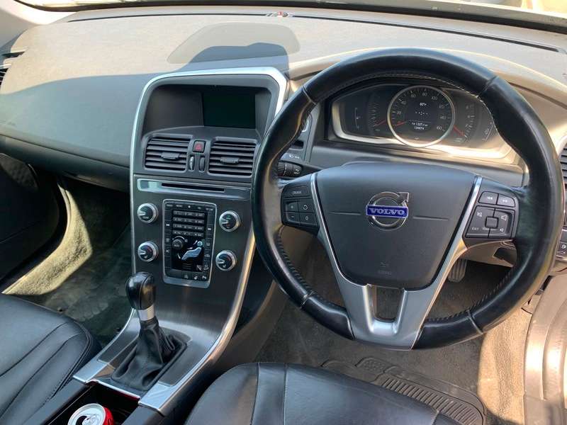 2015 VOLVO XC60 2015 VOLVO XC60