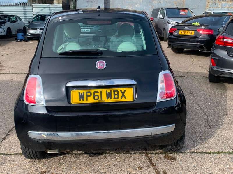 2011 FIAT 500 2011 FIAT 500