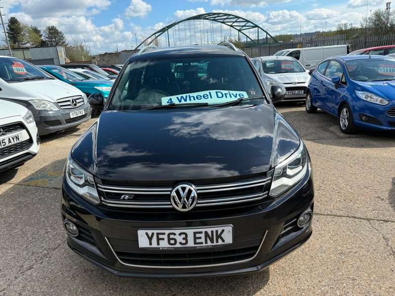 A 2013 VOLKSWAGEN TIGUAN R LINE TDI BLUEMOTION TECHNOLOGY 4MOTION A 2013 VOLKSWAGEN TIGUAN R LINE TDI BLUEMOTION TECHNOLOGY 4MOTION