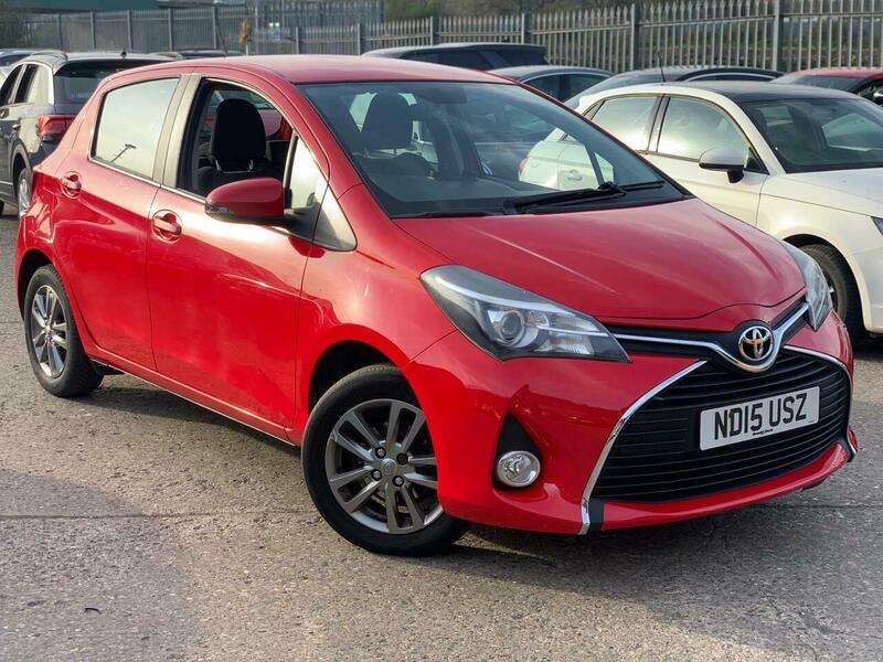 A 2015 TOYOTA YARIS 1.33 Dual VVT-i Icon Euro 5 5dr Euro 5 A 2015 TOYOTA YARIS 1.33 Dual VVT-i Icon Euro 5 5dr Euro 5