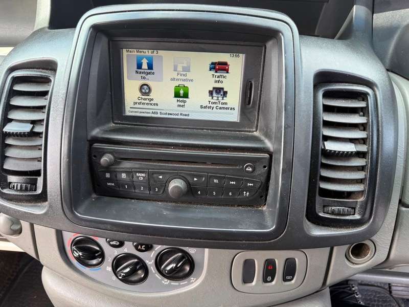 2011 RENAULT TRAFIC 2011 RENAULT TRAFIC