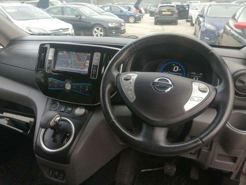 2015 NISSAN NV200 2015 NISSAN NV200