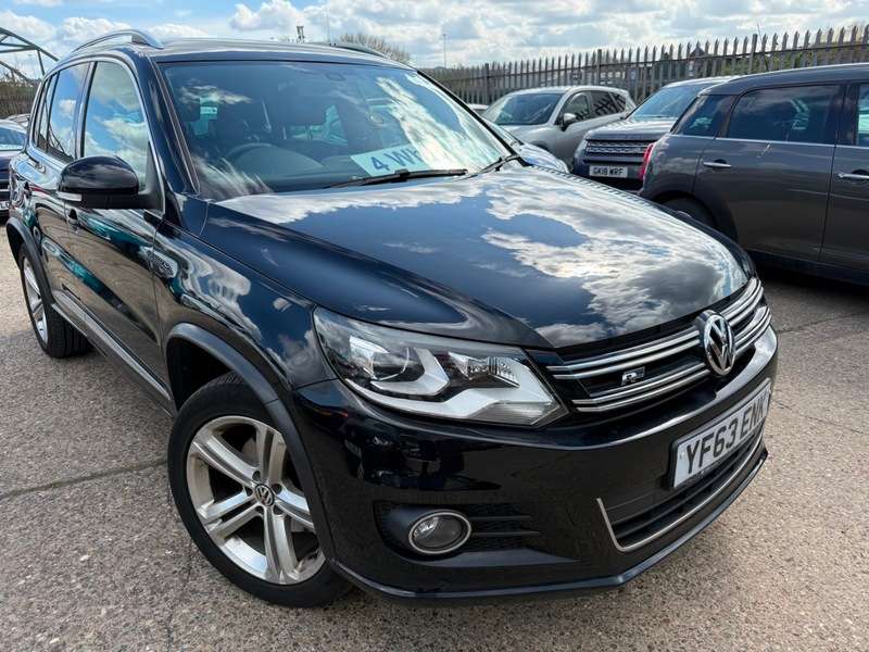 A 2013 VOLKSWAGEN TIGUAN R LINE TDI BLUEMOTION TECHNOLOGY 4MOTION A 2013 VOLKSWAGEN TIGUAN R LINE TDI BLUEMOTION TECHNOLOGY 4MOTION