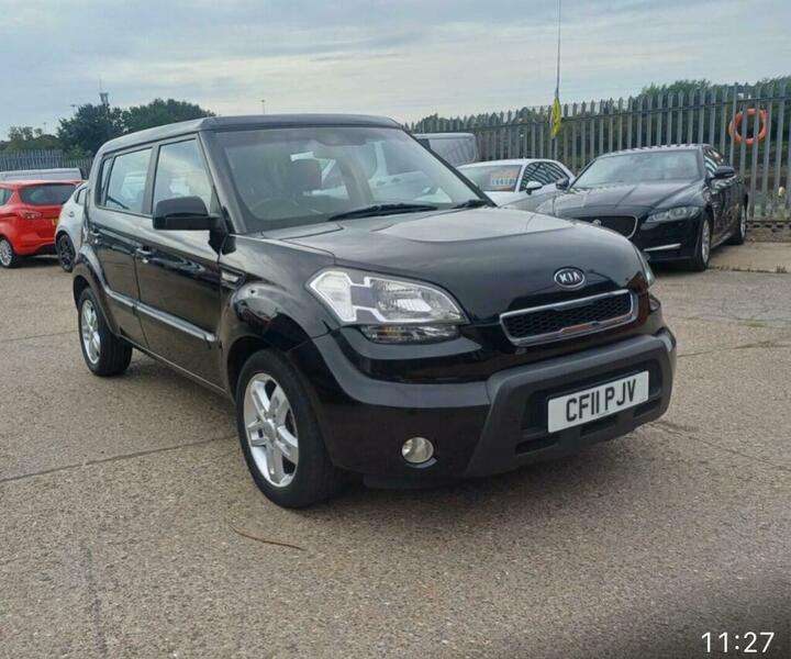A 2011 KIA SOUL 1.6 CRDi 2 Auto Euro 4 5dr A 2011 KIA SOUL 1.6 CRDi 2 Auto Euro 4 5dr