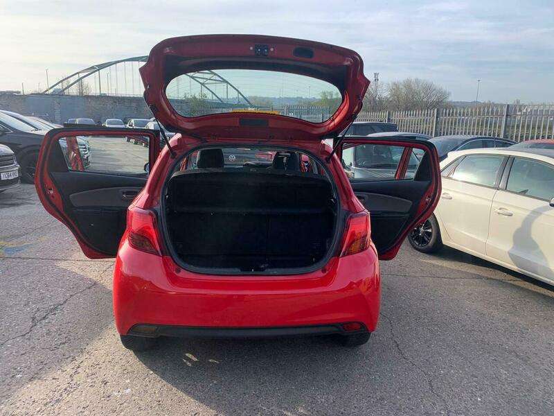 2015 TOYOTA YARIS 2015 TOYOTA YARIS