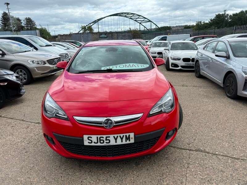 A 2015 VAUXHALL ASTRA GTC SRI A 2015 VAUXHALL ASTRA GTC SRI