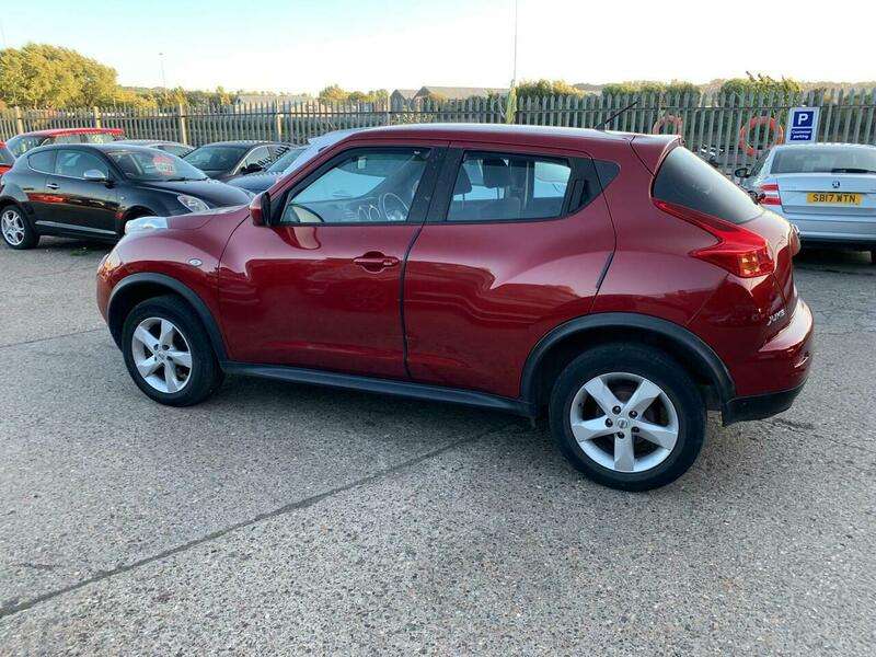 A 2013 NISSAN JUKE 1.6 Visia Euro 5 5dr A 2013 NISSAN JUKE 1.6 Visia Euro 5 5dr