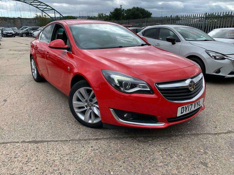 A 2017 VAUXHALL INSIGNIA 1.6 CDTi SRi Nav Euro 6 (s/s) 5dr A 2017 VAUXHALL INSIGNIA 1.6 CDTi SRi Nav Euro 6 (s/s) 5dr