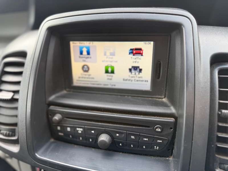 2011 RENAULT TRAFIC 2011 RENAULT TRAFIC