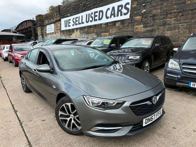A 2017 VAUXHALL INSIGNIA GRAND SPORT DESIGN NAV ECOTEC A 2017 VAUXHALL INSIGNIA GRAND SPORT DESIGN NAV ECOTEC