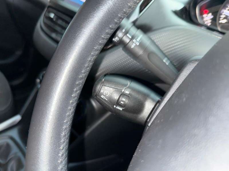 2018 PEUGEOT 2008 2018 PEUGEOT 2008
