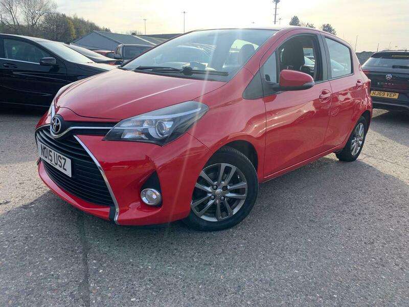A 2015 TOYOTA YARIS 1.33 Dual VVT-i Icon Euro 5 5dr Euro 5 A 2015 TOYOTA YARIS 1.33 Dual VVT-i Icon Euro 5 5dr Euro 5