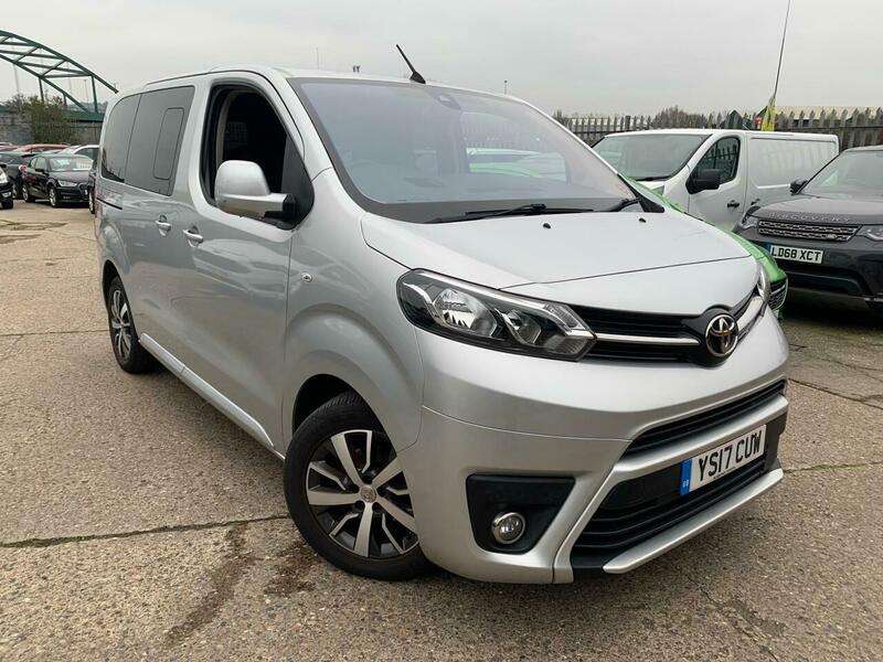 A 2017 TOYOTA VERSO 2.0D Family Compact MPV SWB Euro 6 (s/s) 5dr (8 Seat) A 2017 TOYOTA VERSO 2.0D Family Compact MPV SWB Euro 6 (s/s) 5dr (8 Seat)