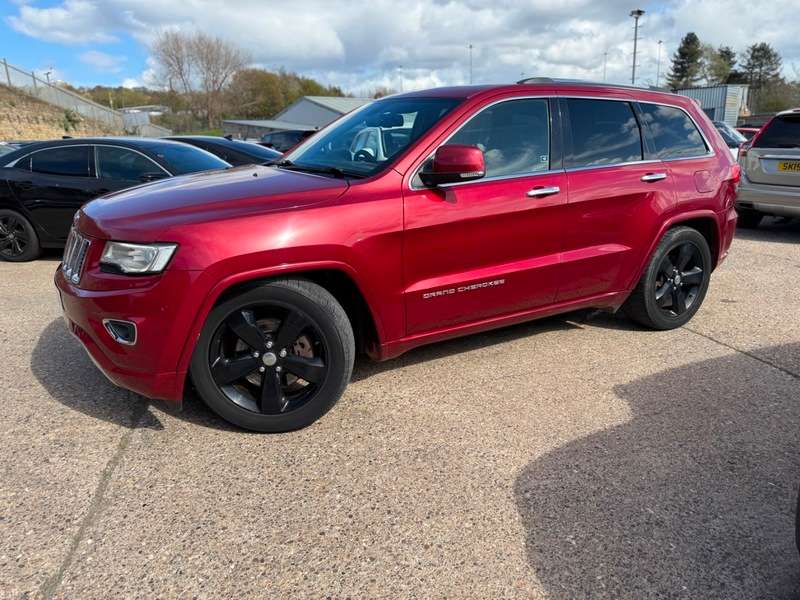 A 2013 JEEP GRAND CHEROKEE V6 CRD OVERLAND A 2013 JEEP GRAND CHEROKEE V6 CRD OVERLAND