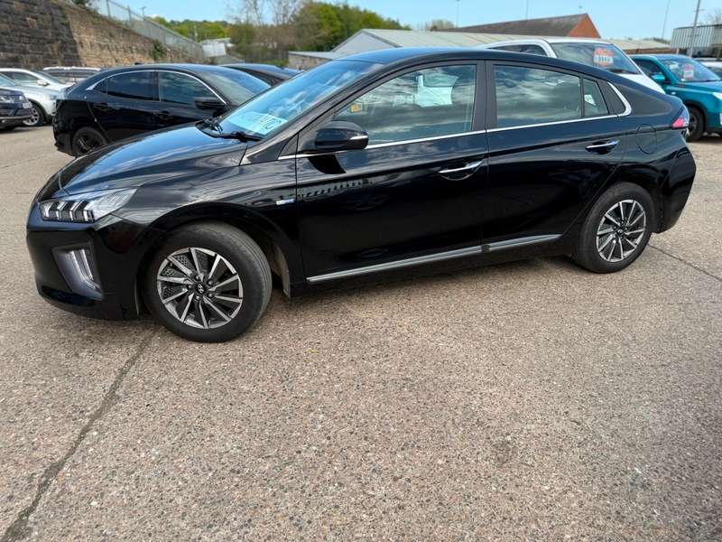 A 2020 HYUNDAI IONIQ PREMIUM A 2020 HYUNDAI IONIQ PREMIUM