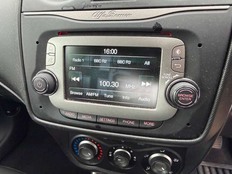 2015 ALFA ROMEO MITO 2015 ALFA ROMEO MITO