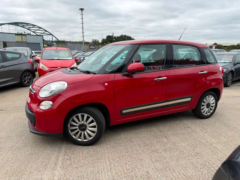 A 2014 FIAT 500L 1.4 Pop Star Euro 6 5dr A 2014 FIAT 500L 1.4 Pop Star Euro 6 5dr