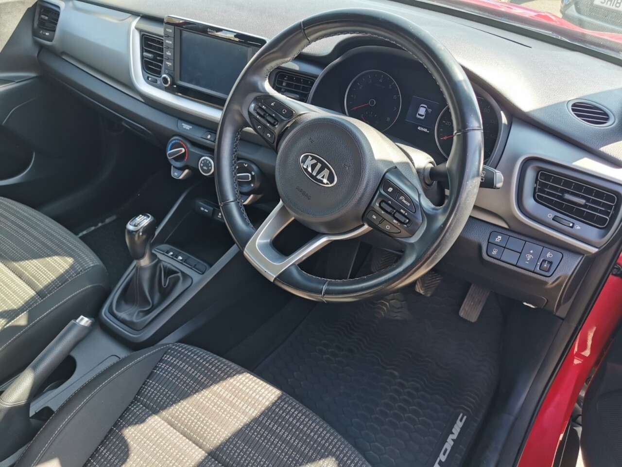 2019 KIA STONIC 2019 KIA STONIC