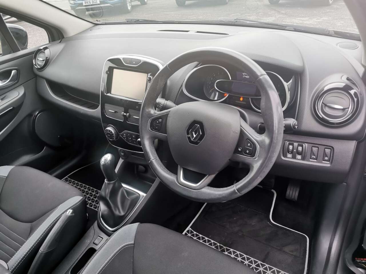 2015 RENAULT CLIO 2015 RENAULT CLIO