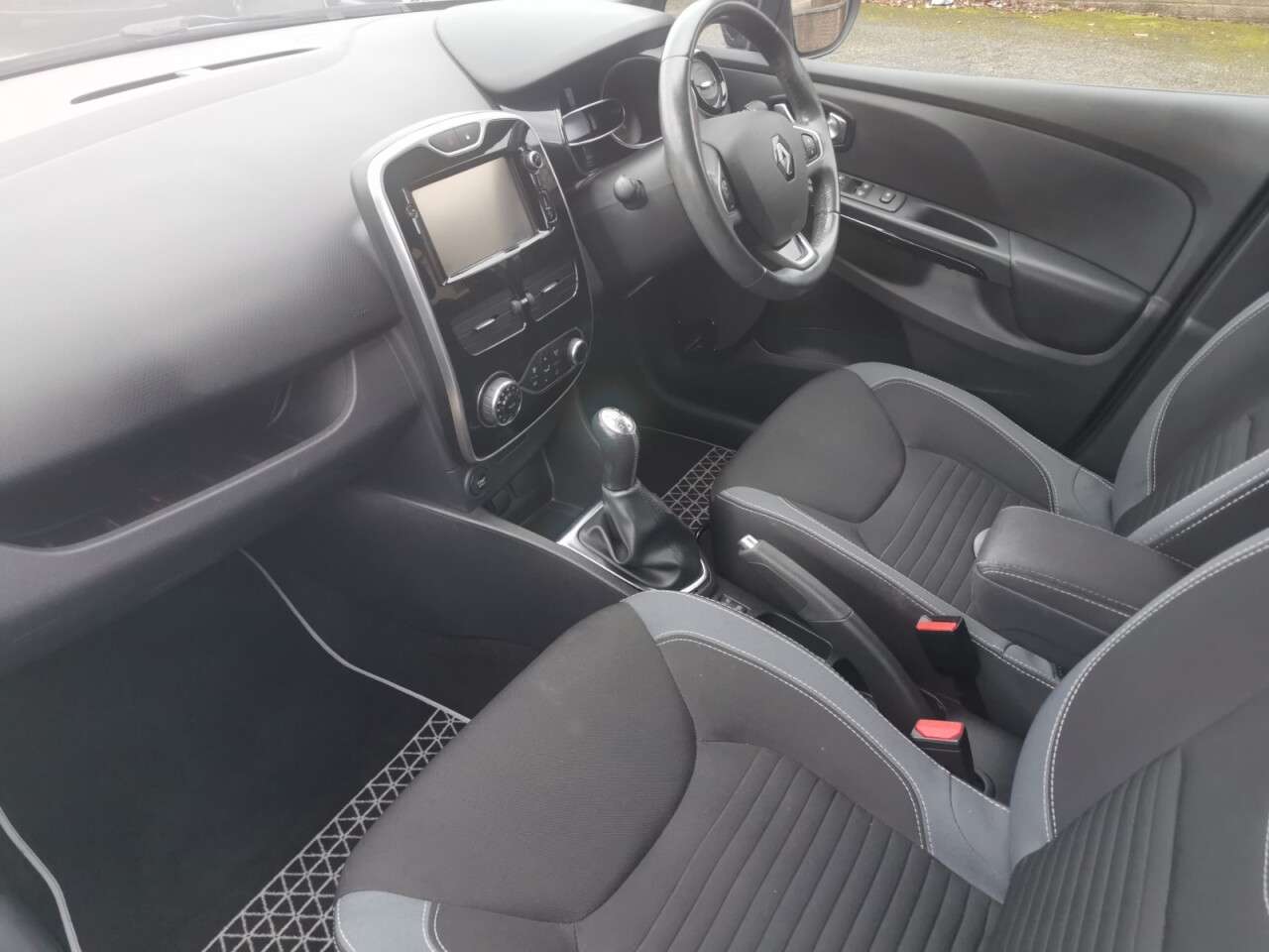 2015 RENAULT CLIO 2015 RENAULT CLIO