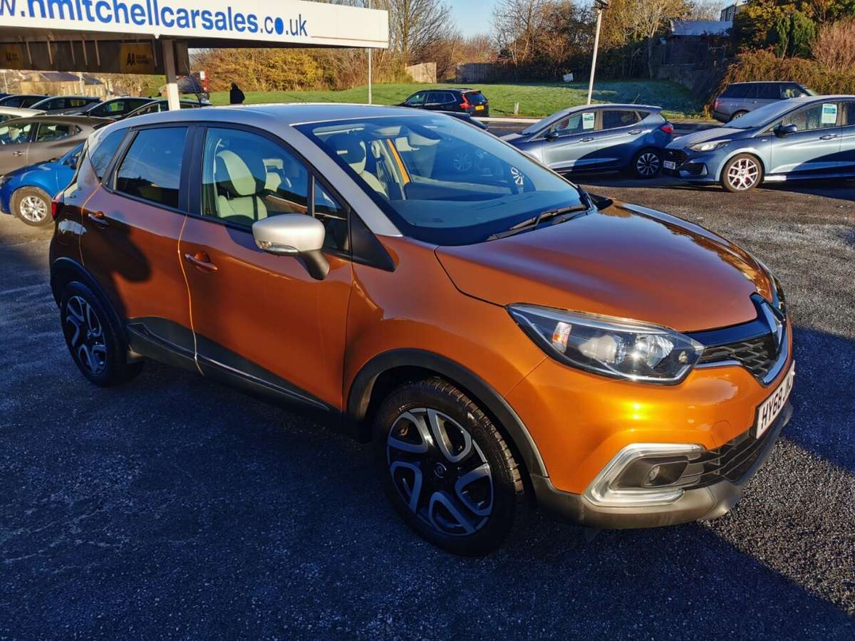 Check out this Renault Captur 2018 Petrol Manual