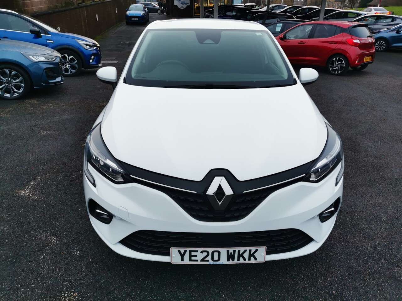 A 2020 RENAULT CLIO 1.0 TCe Iconic Hatchback 5dr Petrol Manual Euro 6 (s/s) (100 ps) A 2020 RENAULT CLIO 1.0 TCe Iconic Hatchback 5dr Petrol Manual Euro 6 (s/s) (100 ps)