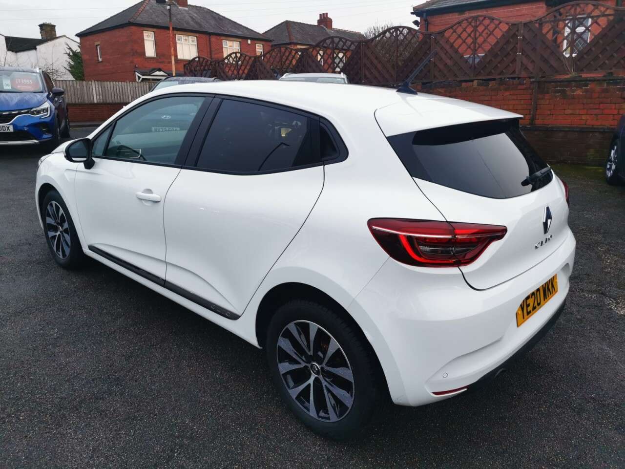 A 2020 RENAULT CLIO 1.0 TCe Iconic Hatchback 5dr Petrol Manual Euro 6 (s/s) (100 ps) A 2020 RENAULT CLIO 1.0 TCe Iconic Hatchback 5dr Petrol Manual Euro 6 (s/s) (100 ps)