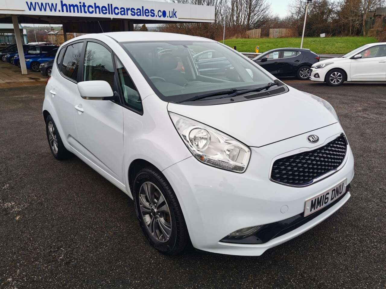A 2016 KIA VENGA 1.6 3 MPV 5dr Petrol Auto Euro 6 (123 bhp) A 2016 KIA VENGA 1.6 3 MPV 5dr Petrol Auto Euro 6 (123 bhp)