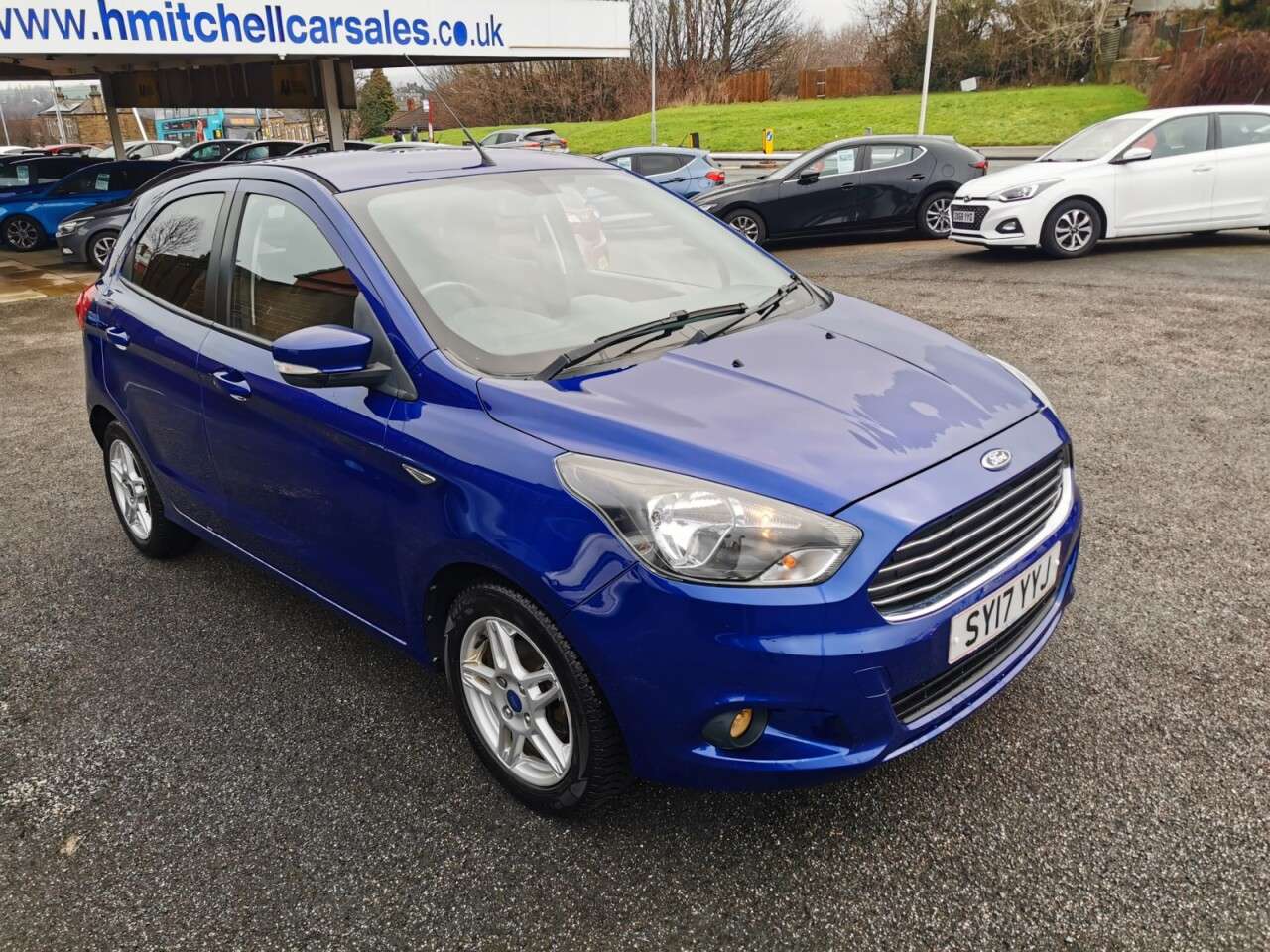 A 2017 FORD KA+ 1.2 Ti-VCT Zetec Hatchback 5dr Petrol Manual Euro 6 (70 ps) A 2017 FORD KA+ 1.2 Ti-VCT Zetec Hatchback 5dr Petrol Manual Euro 6 (70 ps)