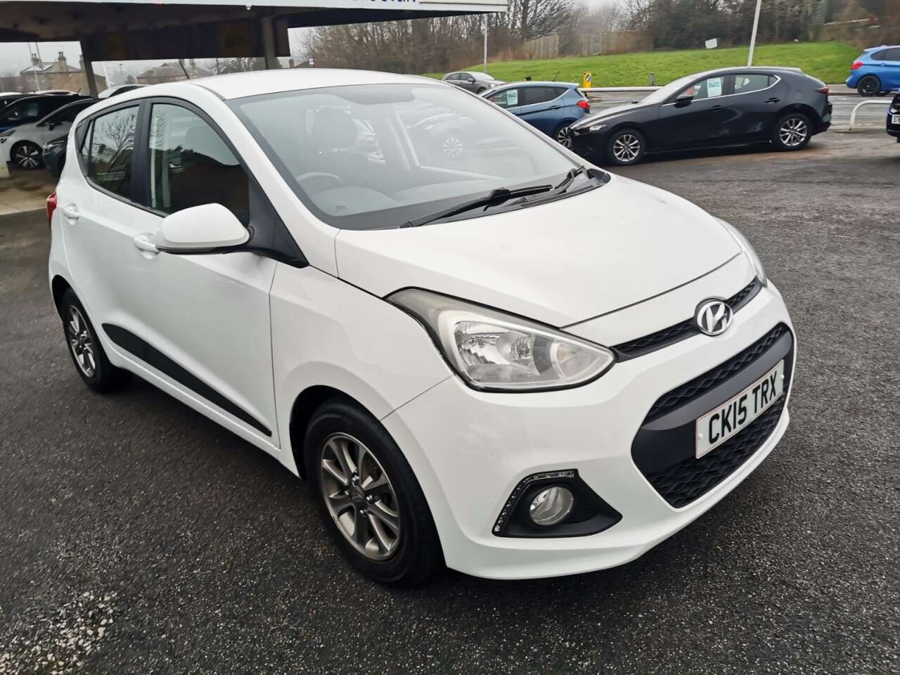 A 2015 HYUNDAI I10 1.2 Premium Hatchback 5dr Petrol Manual Euro 5 (87 ps) A 2015 HYUNDAI I10 1.2 Premium Hatchback 5dr Petrol Manual Euro 5 (87 ps)